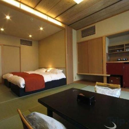 Tsukino Sumika Atami Juraku Hotel Экстерьер фото