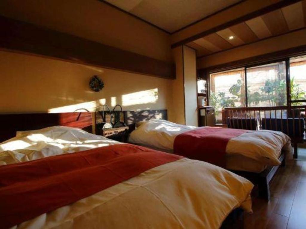 Tsukino Sumika Atami Juraku Hotel Экстерьер фото