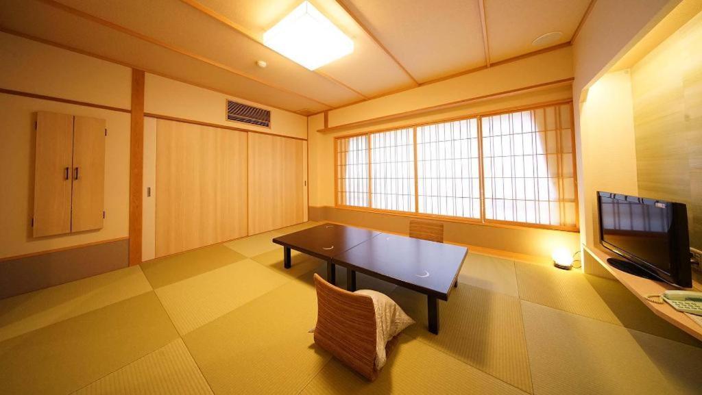 Tsukino Sumika Atami Juraku Hotel Экстерьер фото
