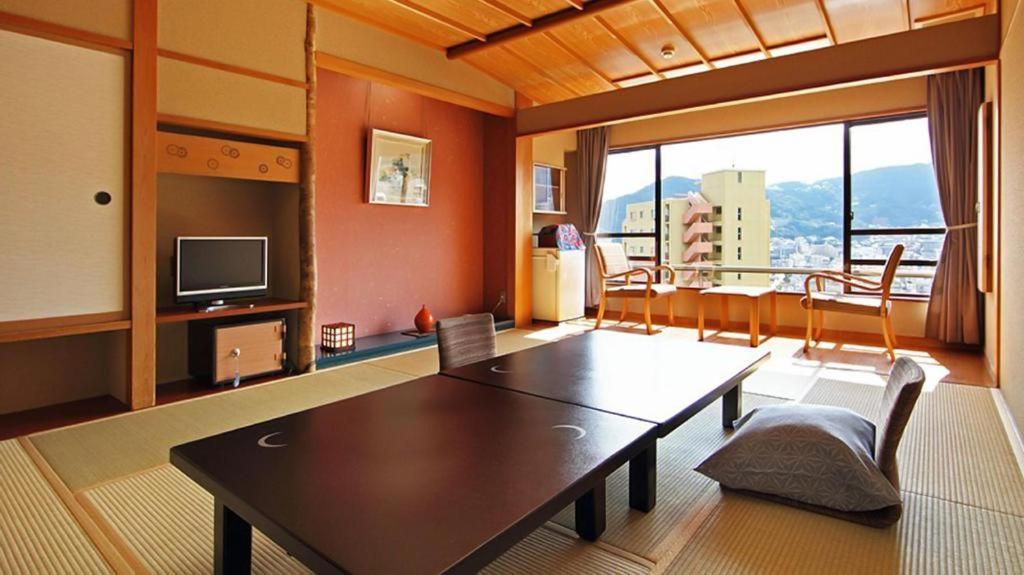 Tsukino Sumika Atami Juraku Hotel Экстерьер фото