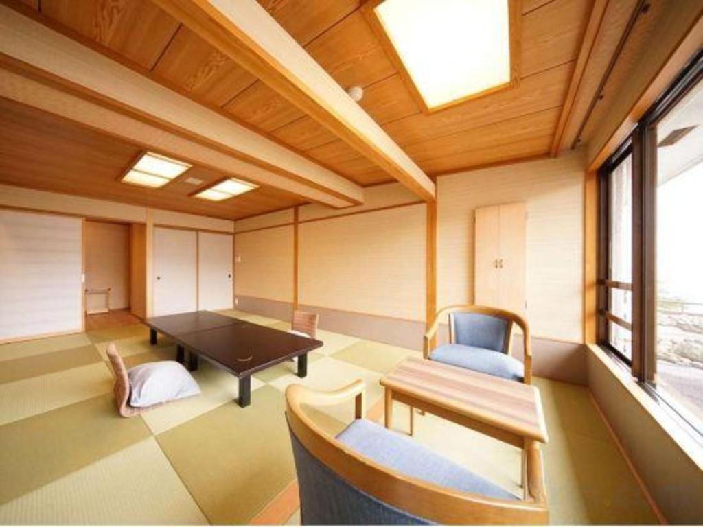 Tsukino Sumika Atami Juraku Hotel Экстерьер фото