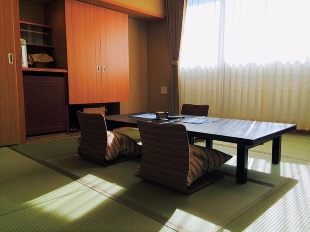 Tsukino Sumika Atami Juraku Hotel Экстерьер фото